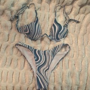 🌊Wave Pattern Bikini Set 🌊
